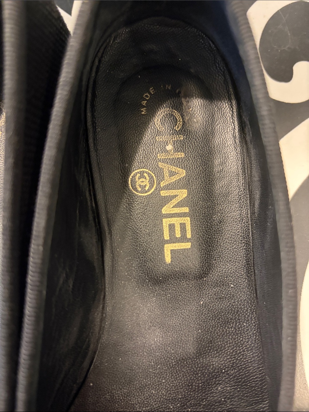Vintage CHANEL Black Tweed Ballet Flats with Gold CC - Picture 2 of 7